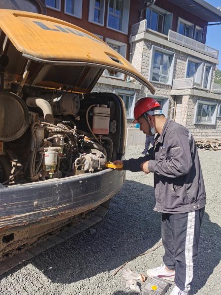 b51e83a83b6ea1f436e5a33e2273721